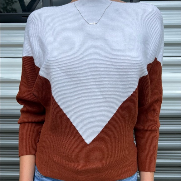Northern Angel super soft sweater- Size large - Picture 2 of 3